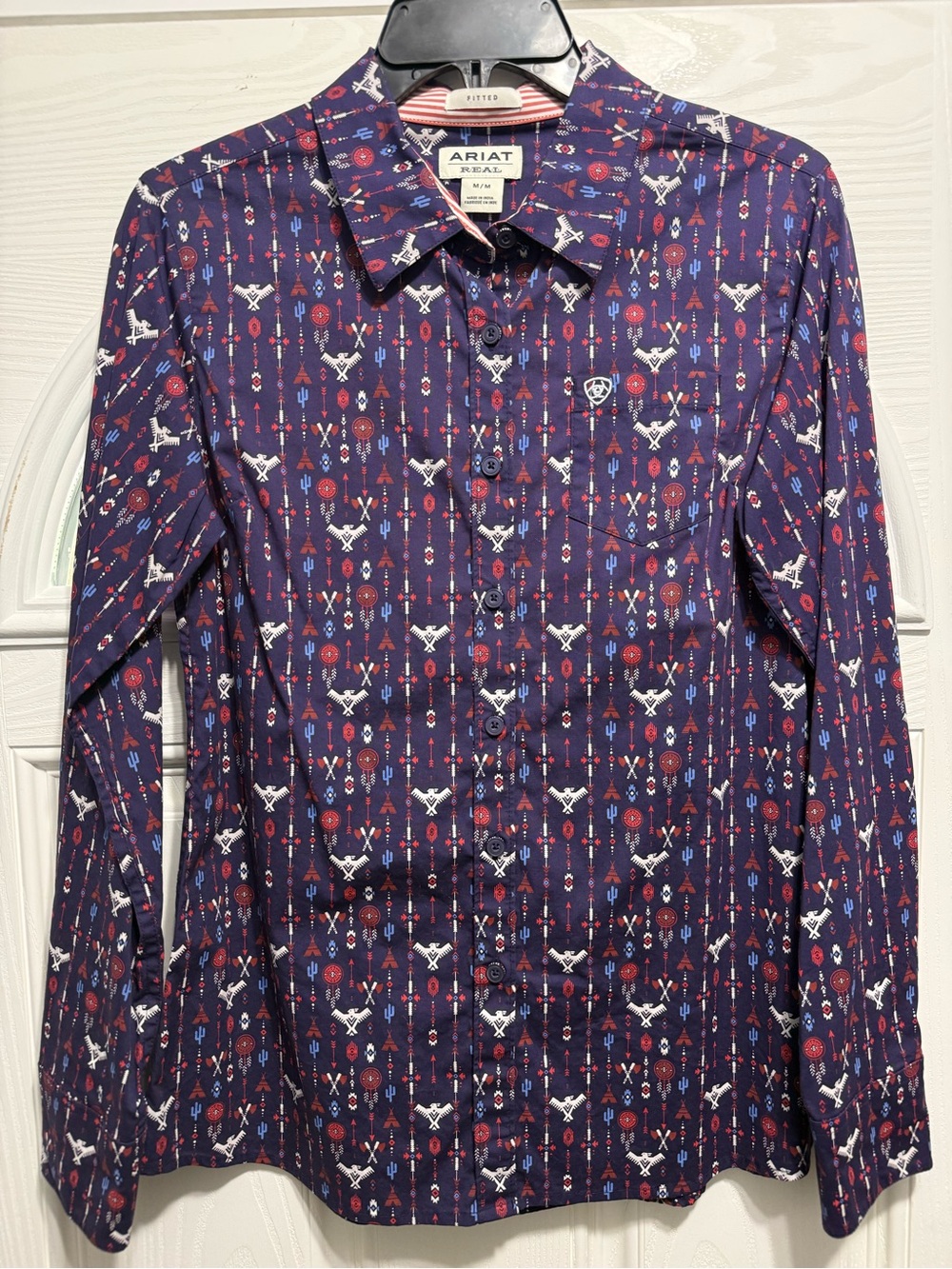Women’s Ariat Fitted Long-Sleeve Button-Down with Red & White Geometric Print